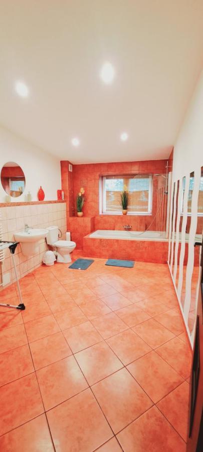Apartament Alcatraz Z Kominkiem Каменна Гора Екстериор снимка